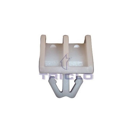 FOJ MOLDURA LATERAL MB W212